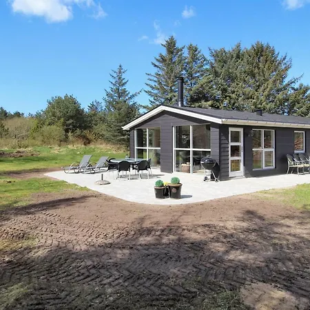Micaela - 650m From The Sea By Interhome